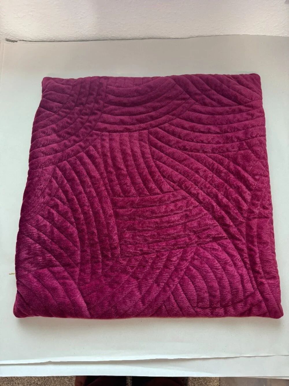 World Market Square Pillow Case O/S Fuschia 18x18 Side Gold Zipper
